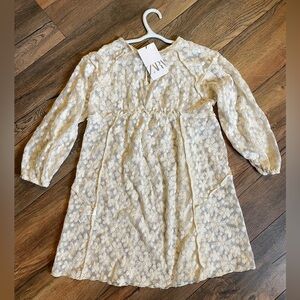 Girl’s Zara dress